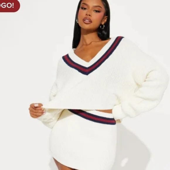 Fashion NOVA Varsity Blues Sweater Medium - Picture 2 of 7